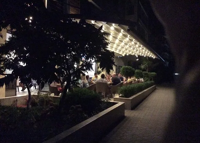 Stamopolu Lux с изглед към морето فندق بريمورسكو