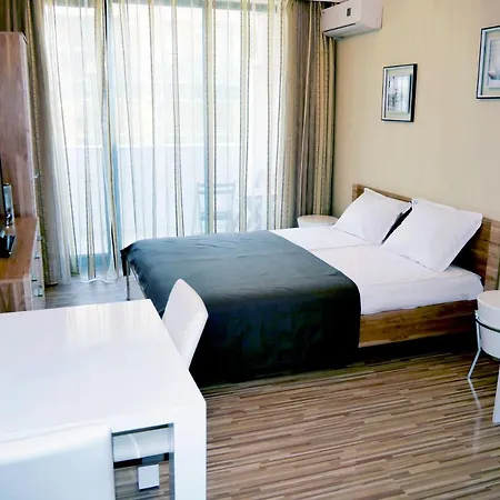 Stamopolu Lux с изглед към морето بريمورسكو
