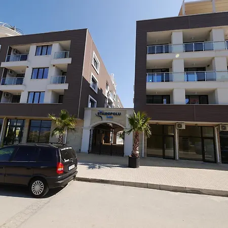 Хотел Stamopolu Lux с изглед към морето Приморско