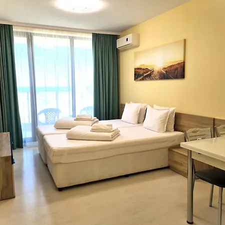Хотел Stamopolu Lux с изглед към морето Приморско
