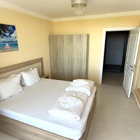Stamopolu Lux с изглед към морето بريمورسكو
