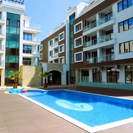 Stamopolu Lux с изглед към морето فندق بريمورسكو