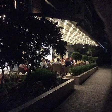 Stamopolu Lux с изглед към морето Хотел Приморско