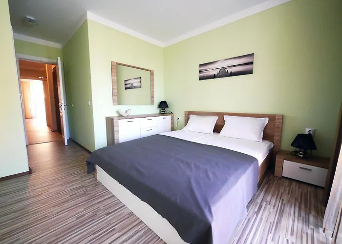 Stamopolu Lux с изглед към морето * Πριμόρσκο