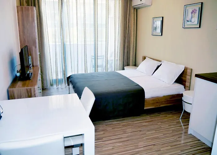 Stamopolu Lux с изглед към морето Πριμόρσκο