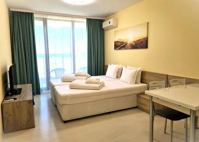 Ξενοδοχείο Stamopolu Lux с изглед към морето Πριμόρσκο